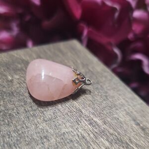 Vintage Pink Rose Quartz Pendant Necklace